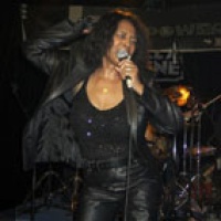 Gwen McCrae en concert