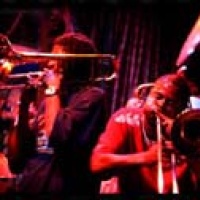 Hot 8 Brass Band en concert